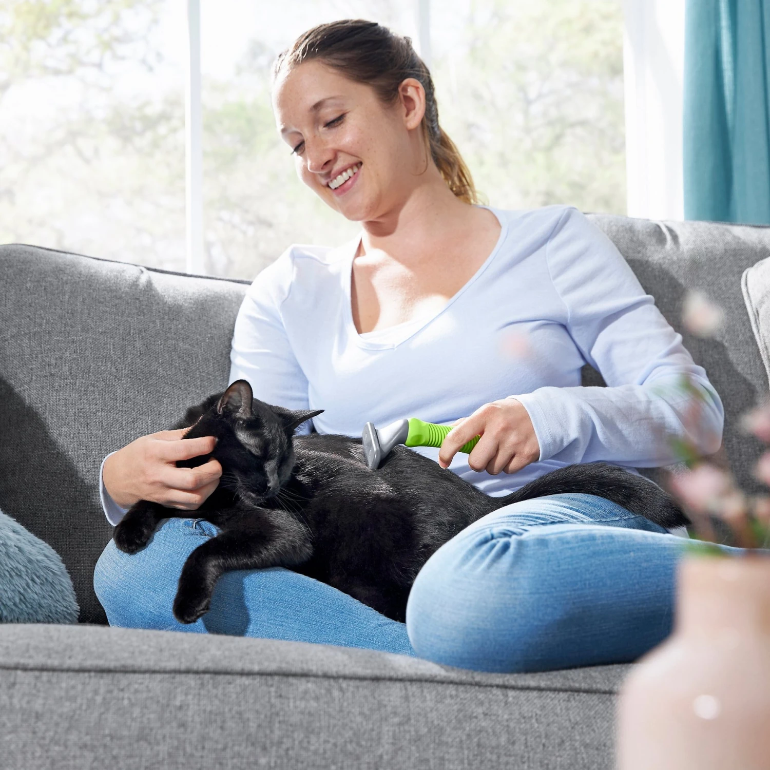 Frisco Deshedding Dog & Cat Brush 7 Frisco Deshedding Dog & Cat Brush - Image 5