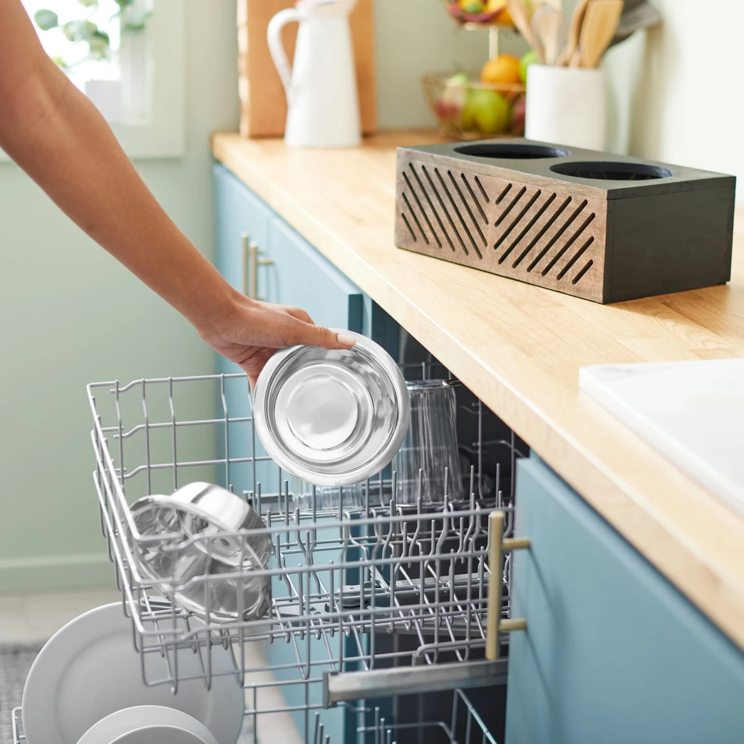 Frisco Premium Wood Elevated Stainless Steel Double Diner Dog & Cat Bowl, Black, 3 Cup 8 Frisco Premium Wood Elevated Stainless Steel Double Diner Dog & Cat Bowl, Black, 3 Cup - Image 6