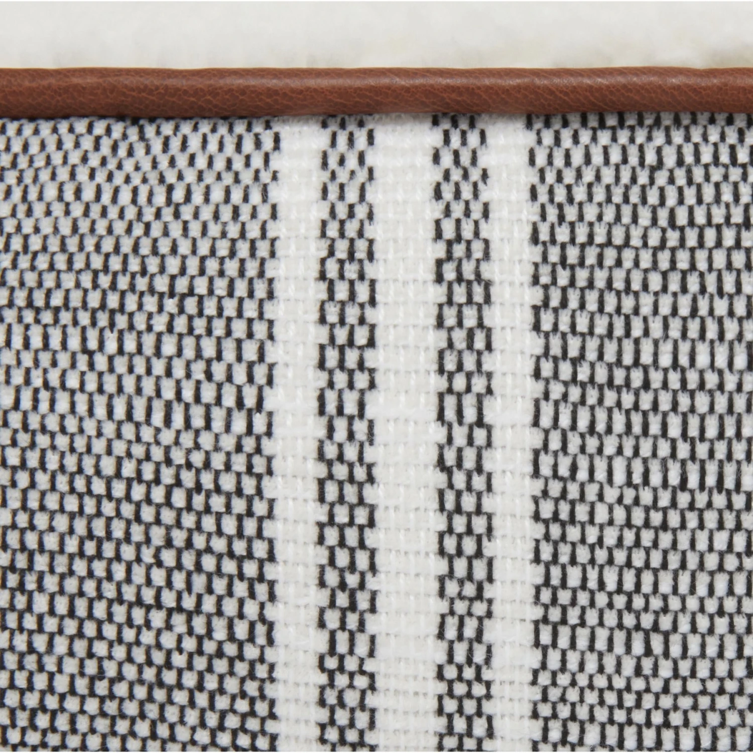 Frisco Farmhouse Deep Cuffed Cuddler Dog Bed 7 Frisco Farmhouse Deep Cuffed Cuddler Dog Bed - Image 5